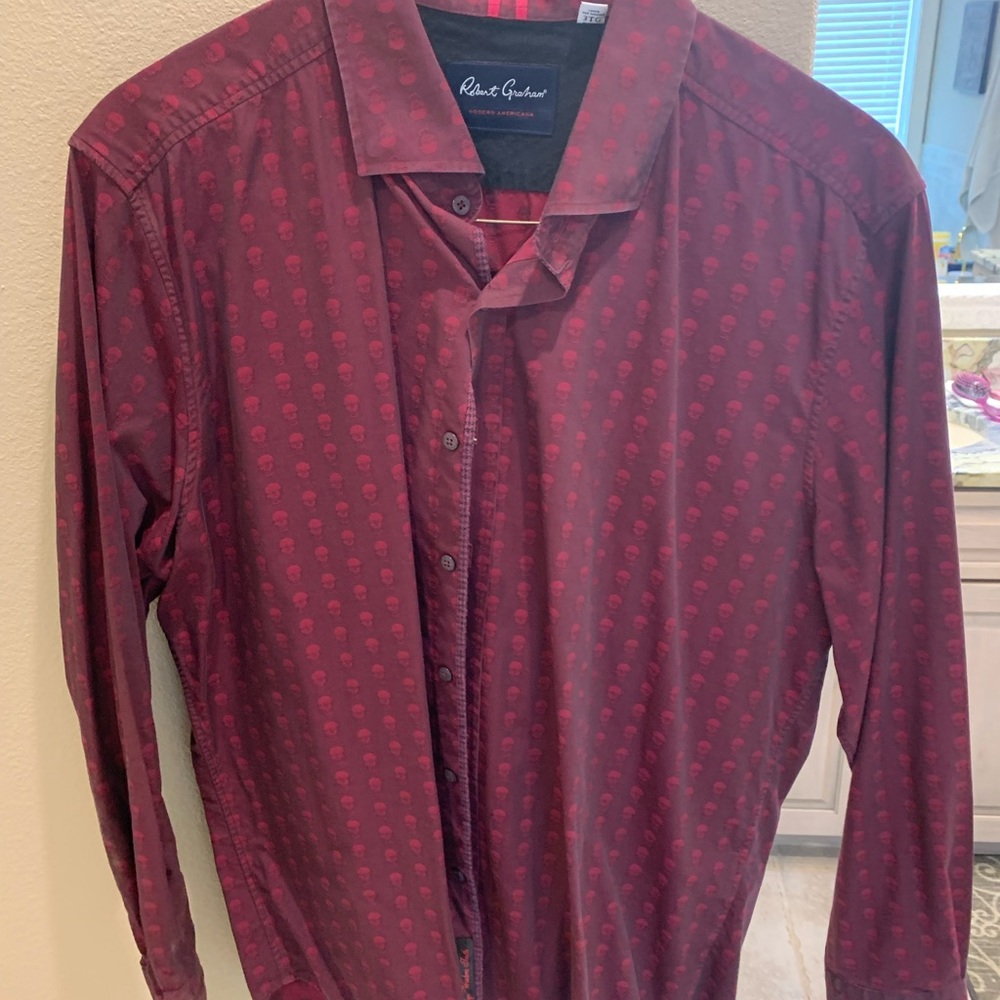 Very good condition 3xl Robert Graham shirt always dry cleaned lightly wore